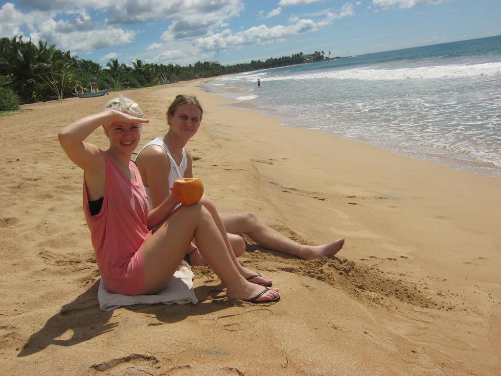 Arcade Beach Hotel Bentota Exterior photo